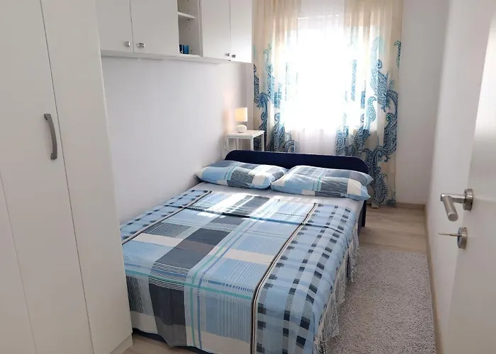 公寓 Meri 特罗吉尔